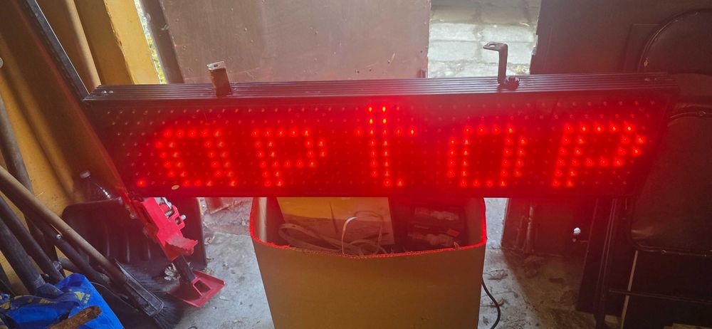 Reklama-jednokolorowa tablica LED (P10)przewijany text - temperatura.