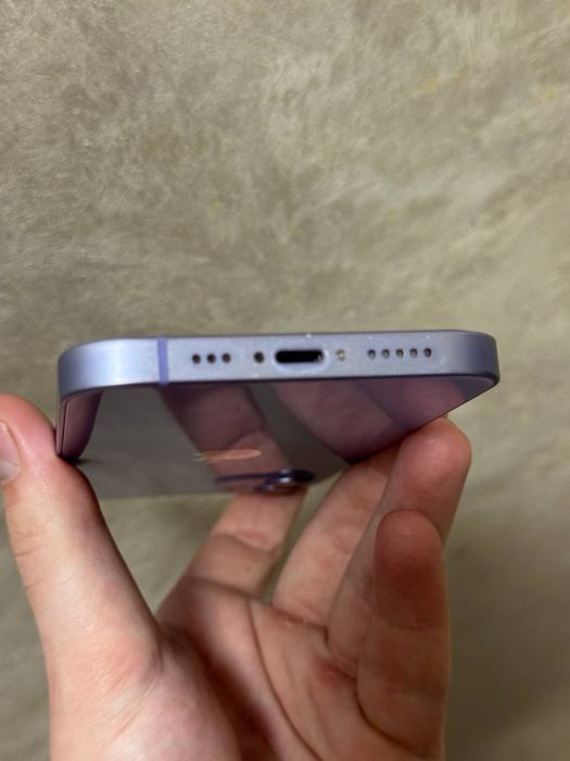 Продам iphone 12.