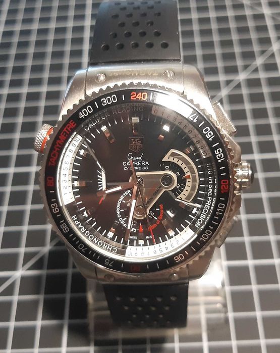 Часы TAG HEUER Grand Carrera Годинник