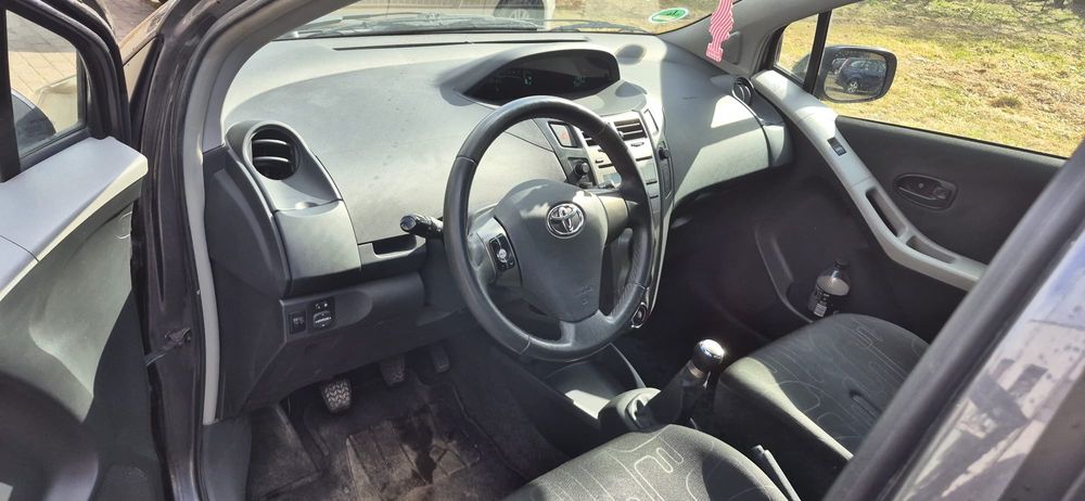 Toyota Yaris 2009r.