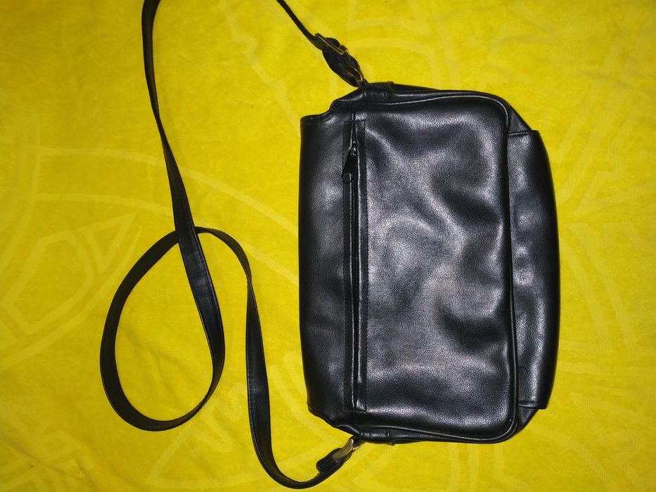 Шкіряни чорні сумочки