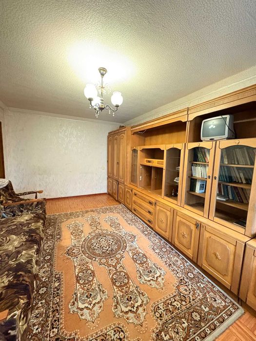 Продаж 2х кімнатної квартири з великою кухнею / молодіжний