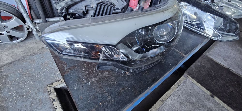 Farol esquerdo hyundai i20