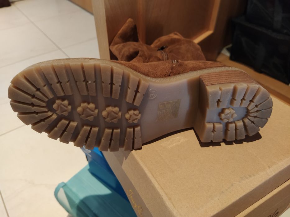 Botas imitação de camurça