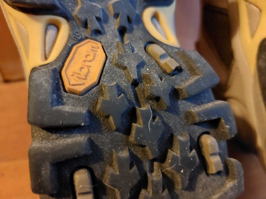 Ténis Timberland – Número 36 - Cinzento e amarelo – Rapariga Mulher