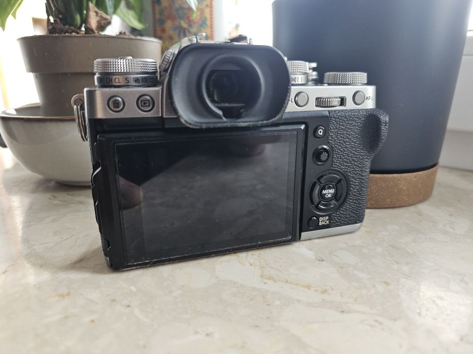 Srebrny Fujifilm xt-3