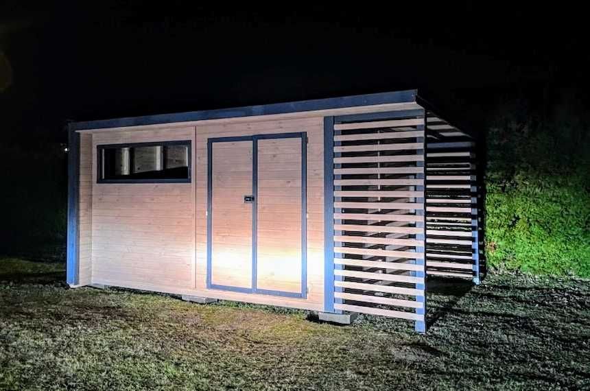 %RATY% Nowoczesny domek narzędziowy z drewutnia zadaszeniem