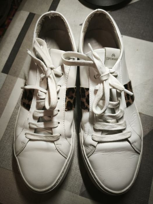 Жіночі   шкіряні кросівки