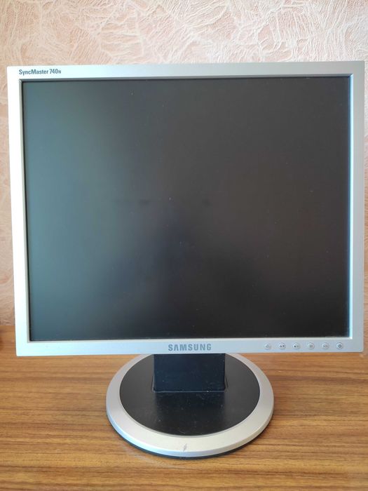 Монитор Самсунг 19" SyncMaster740n