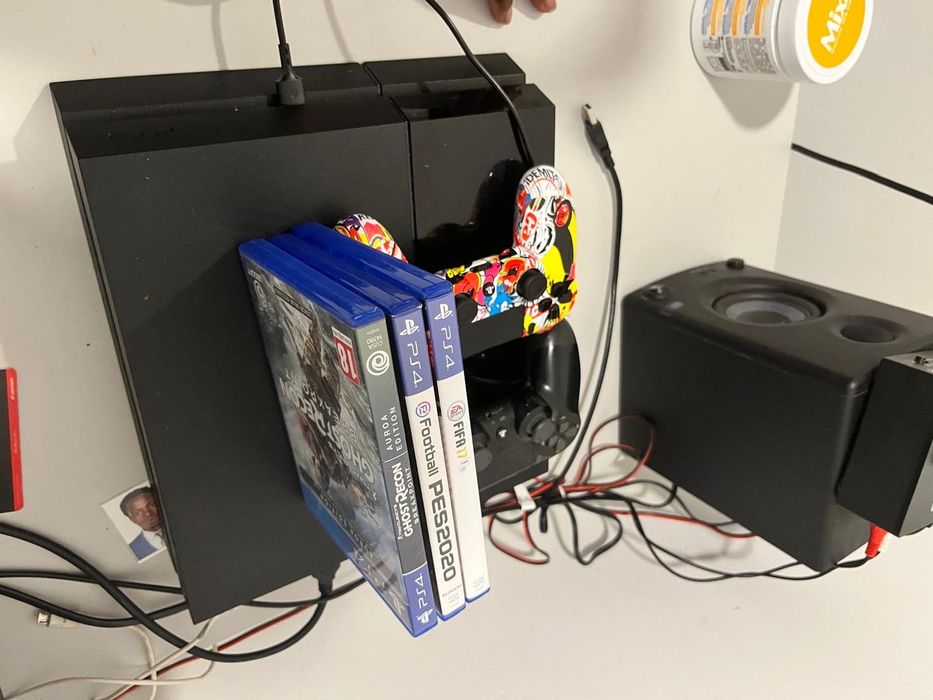 PlayStatio 4 semi nova