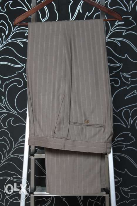 Garnitur męski - VIPO- roz.188/100/86 + krawat GRATIS