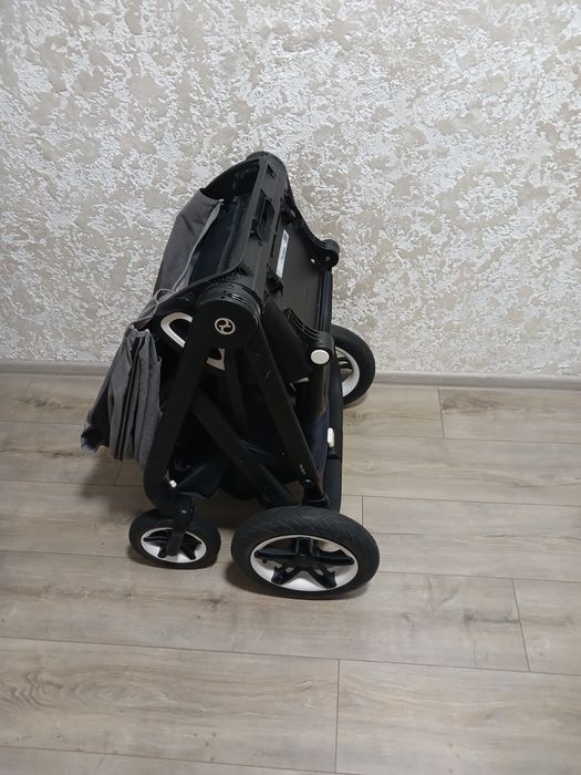 Прогулянкова коляска Cybex Talos S lux