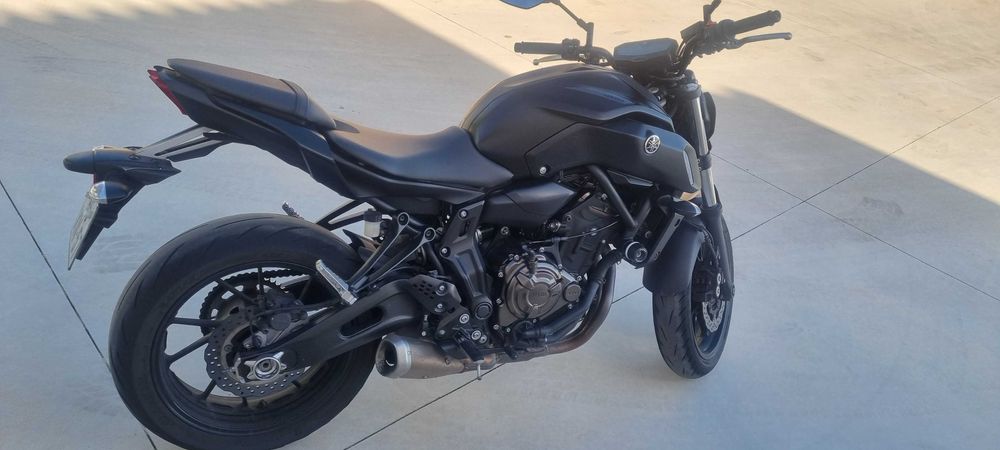 Moto yamaha mt 07