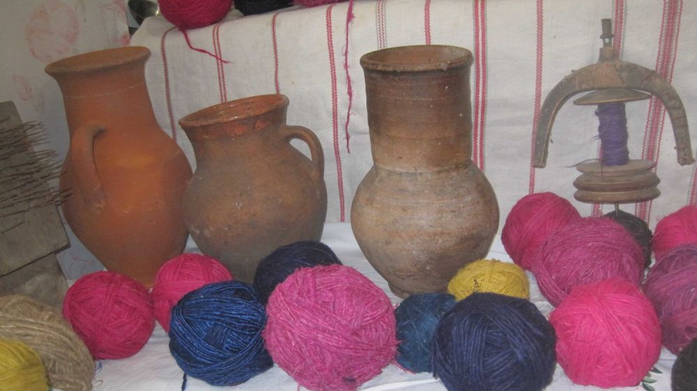 зібрання предметів вжитку минувшини нитки намотувач клубки чесач рогач