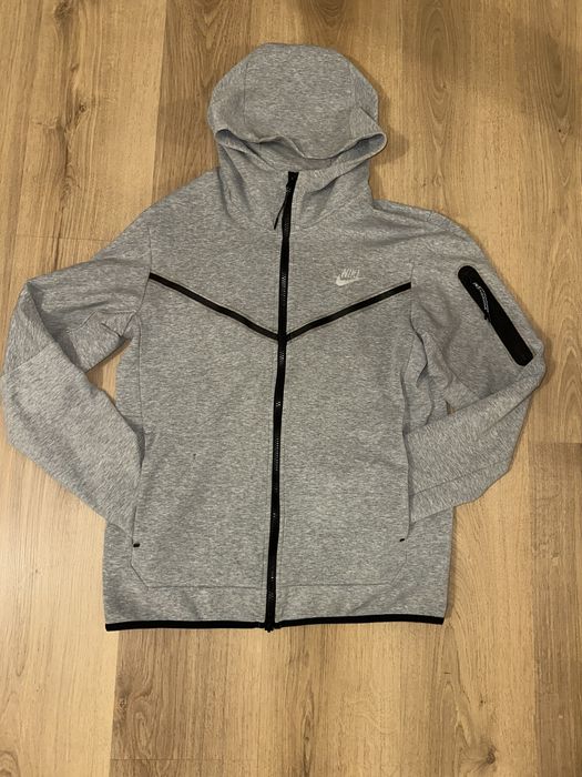 Продам оріг зіпку Nike Tech fleece