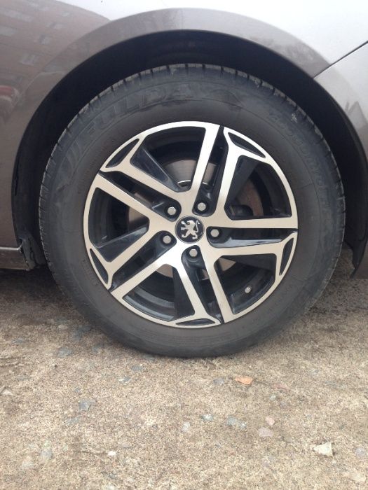 Peugeot 308 sw .
