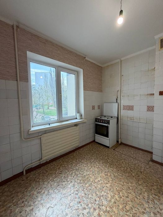 2-й поверх!  Продажа 3-х кімнатної квартири. ( Нива)