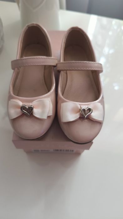 Czułenka, półbuty lakierki nelli blu