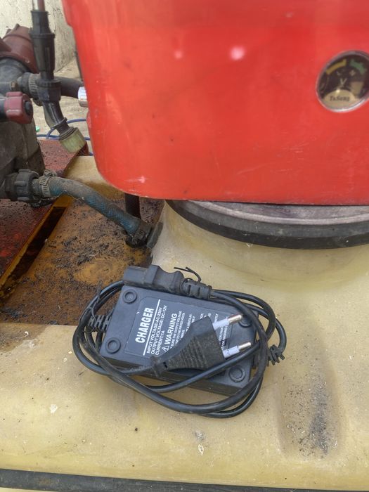 Conjunto de duas Maquinas de pulverizar marca Lena