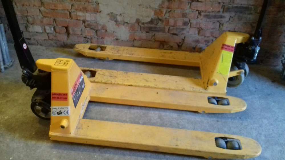 Прокат роклы тележка