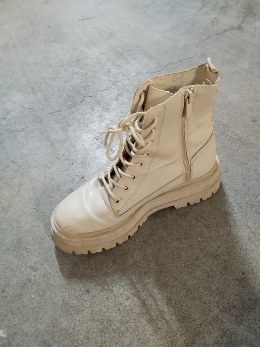 Botas marca Stradivarius