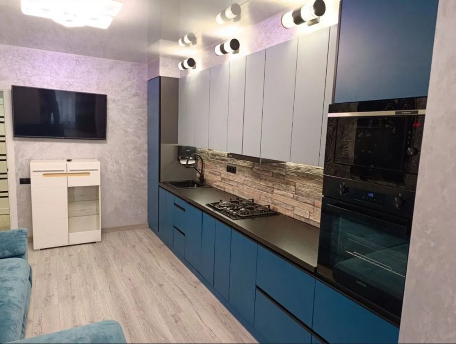 Акция! Кухня Софи без ручек. Высокие ящики. Цена за метр.