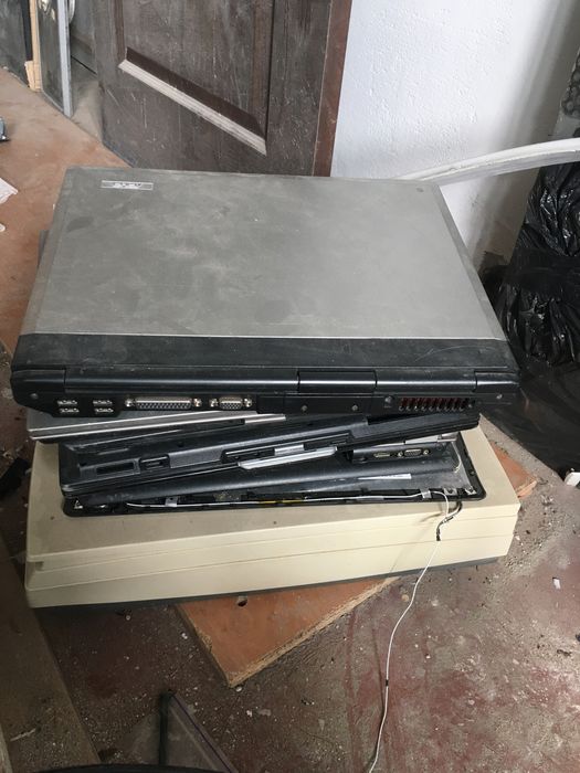 Ноутбуки на запчасти