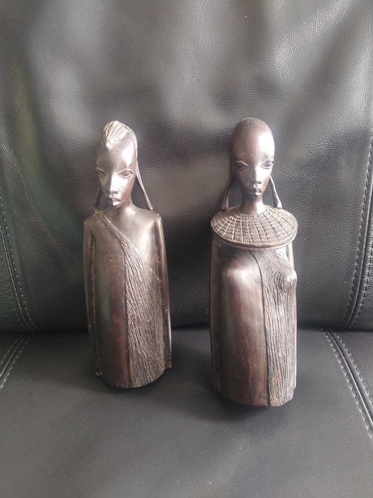 Par de estatuetas em pau preto. "Homem e Mulher"