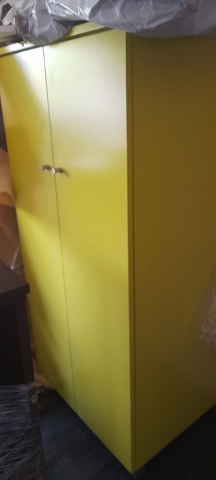 Pequenos móveis diversos