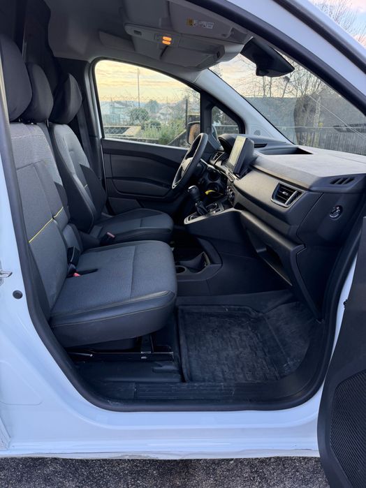 Renault Kangoo longa 10/2025