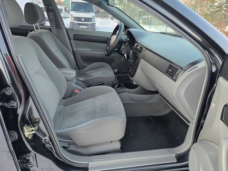 Продам  Chevrolet Lacetti 2004. Можна в розстрочку, під викуп.