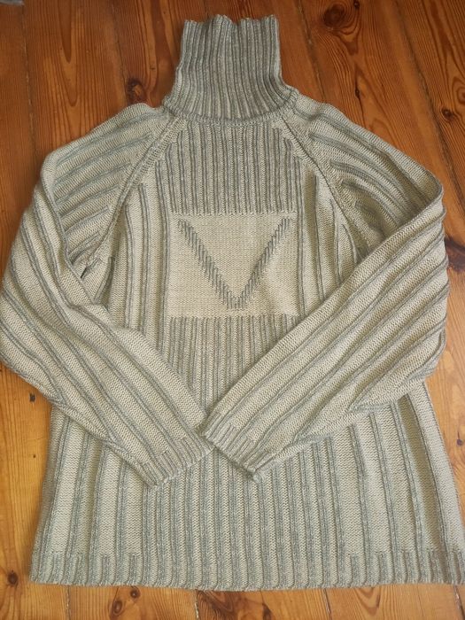 Sweter męski z golfem