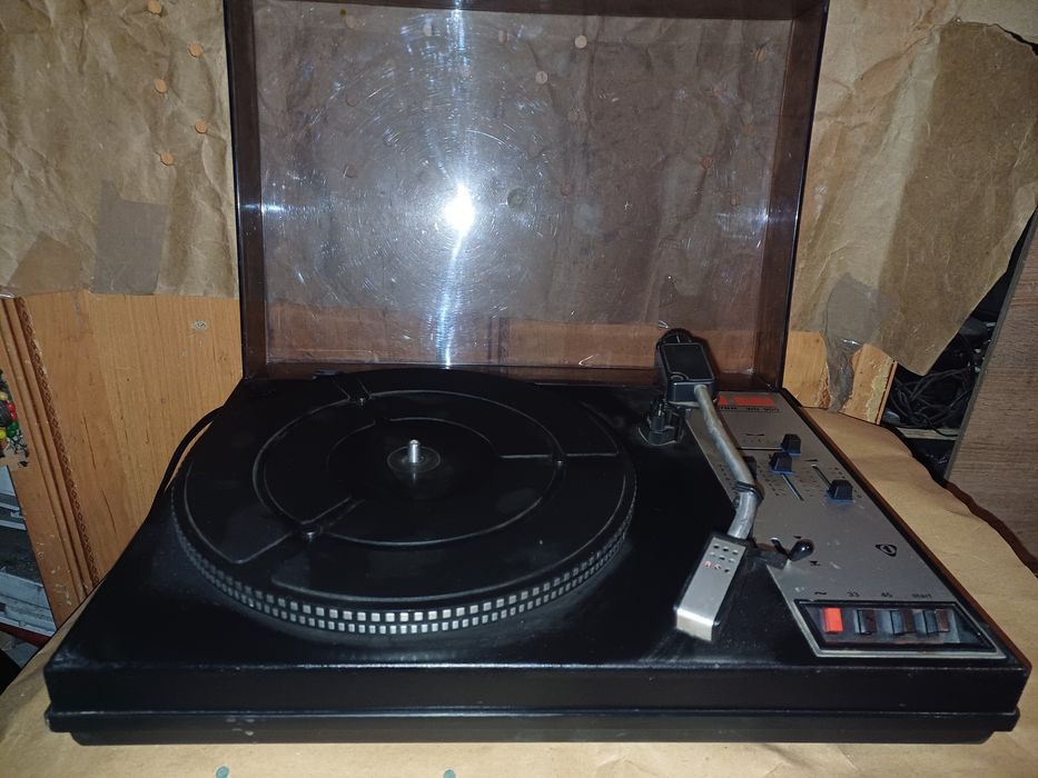 gramofon stereofoniczny Unitra Fonica Artur Stereo WG-900