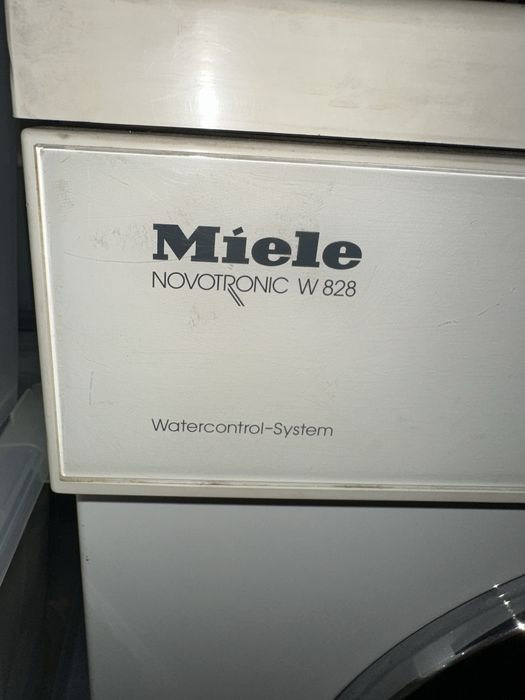Máquina de Lavar Roupa Miele Novotronic W 828
