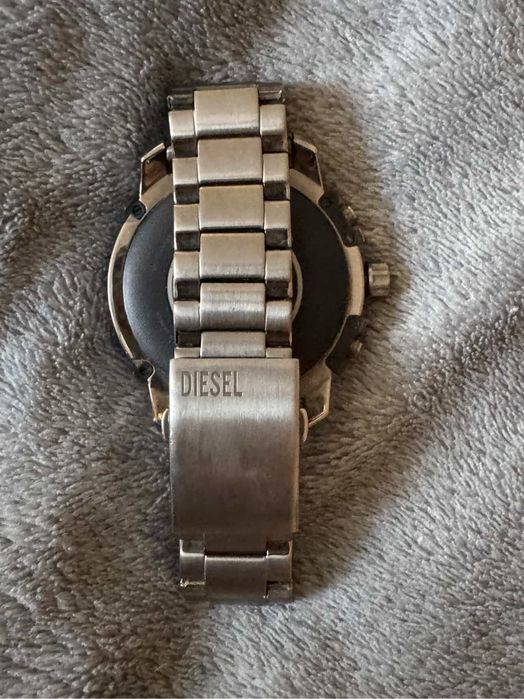 Смарт часы Diesel