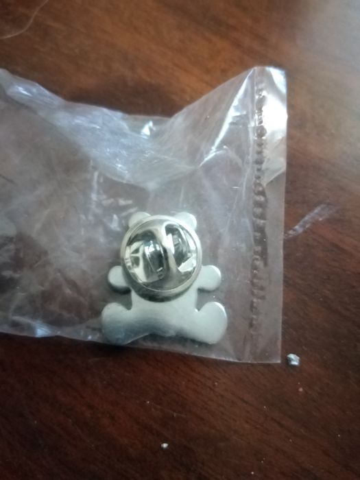 Ursinho crachá novo para menina só 1,50 €