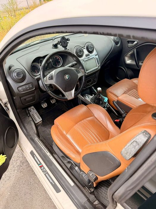 Carro - Alfa Romeo Mito