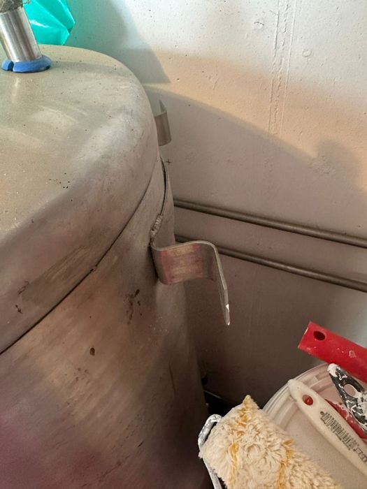 Depósito de água em inox + bomba circuladora