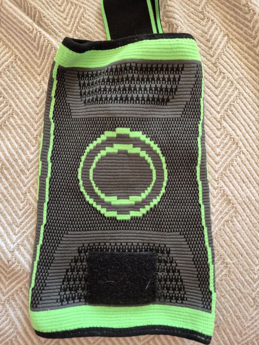 Еластичний бандаж колінного суглоба Knee Support WN - 26