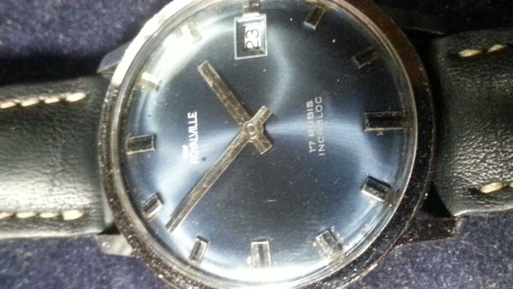 Royalville Suiço de corda manual