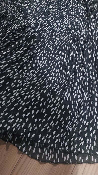 Sukienka reserved, plisowany dół S/M