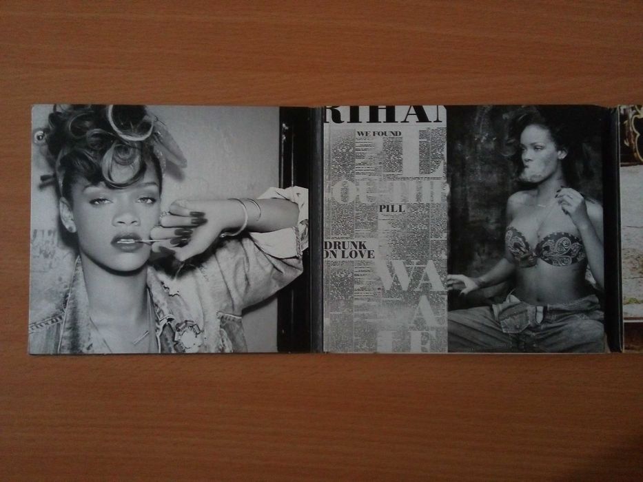 RIHANNA - Talk That Talk Deluxe Edition c/ extras