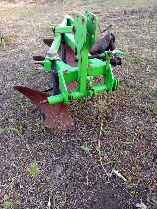 Плуг польський Bomet 3-25