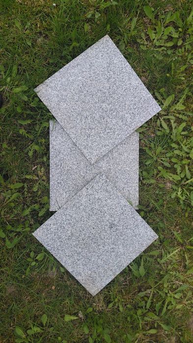 Płytki granitowe 30,5x30,5x0.8