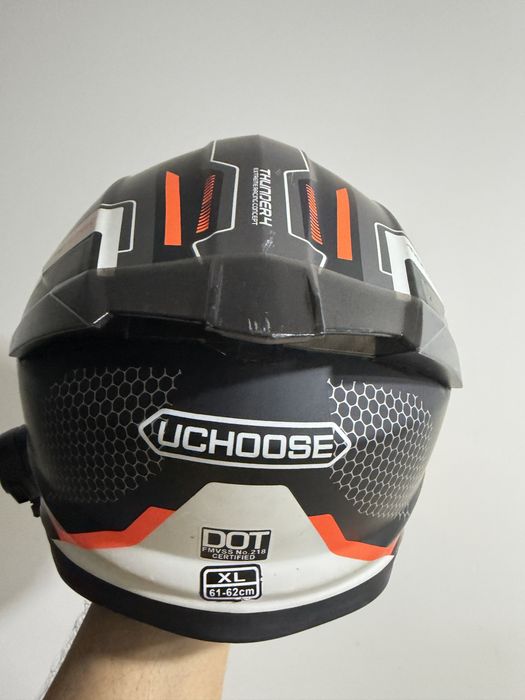 Vendo Capacete esportivo.