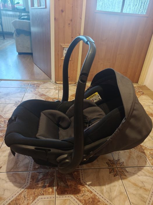 Sprzedam komplet wózek 2w1 + nosidełko