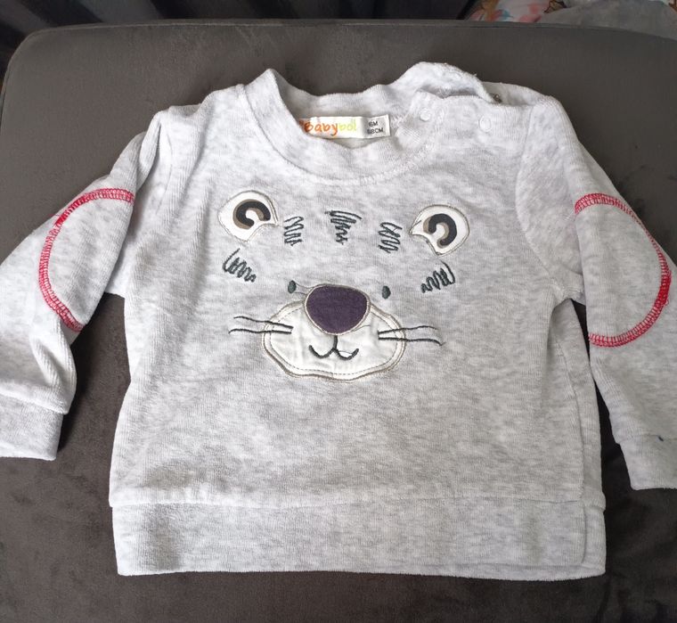 Bluzy, sweterek dla chłopca rozmiar 68