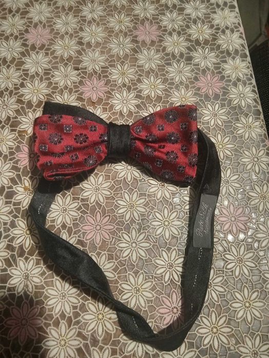 Бантік, краватка, метелик.