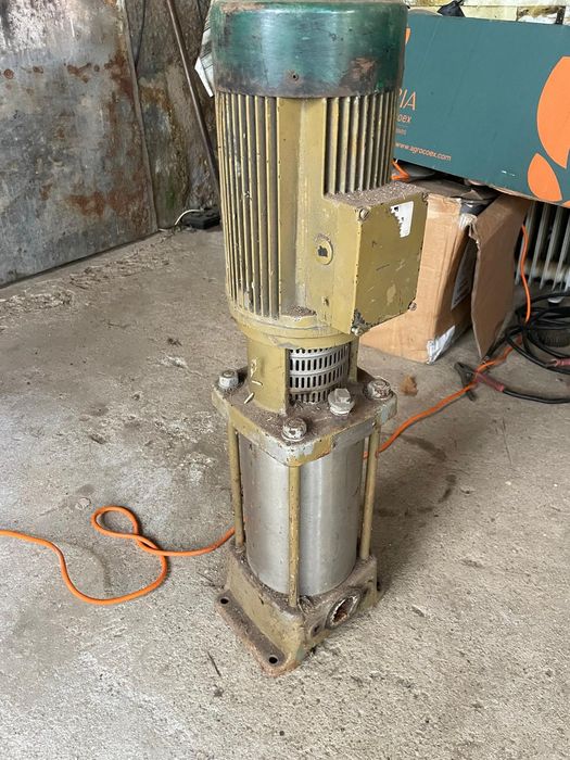 Bomba trifásico  para tubo de 2 polegadas