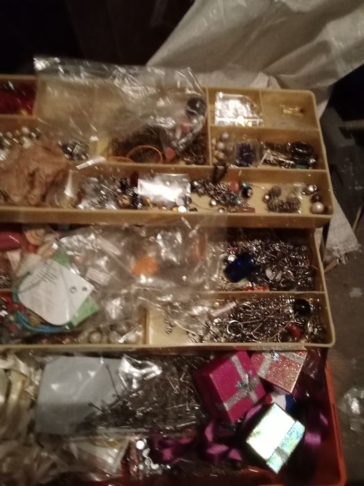 Vendo maleta com imensa marroquinas